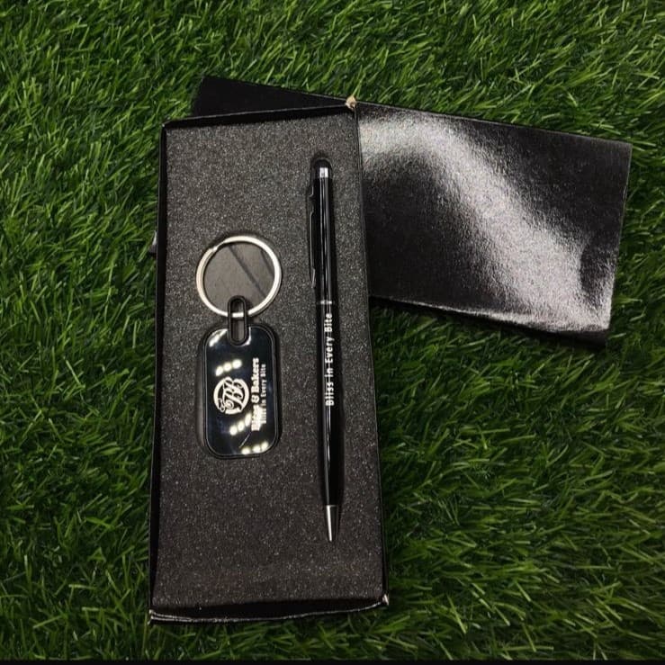 Executive Personalized Pen and Leather Keyring Set